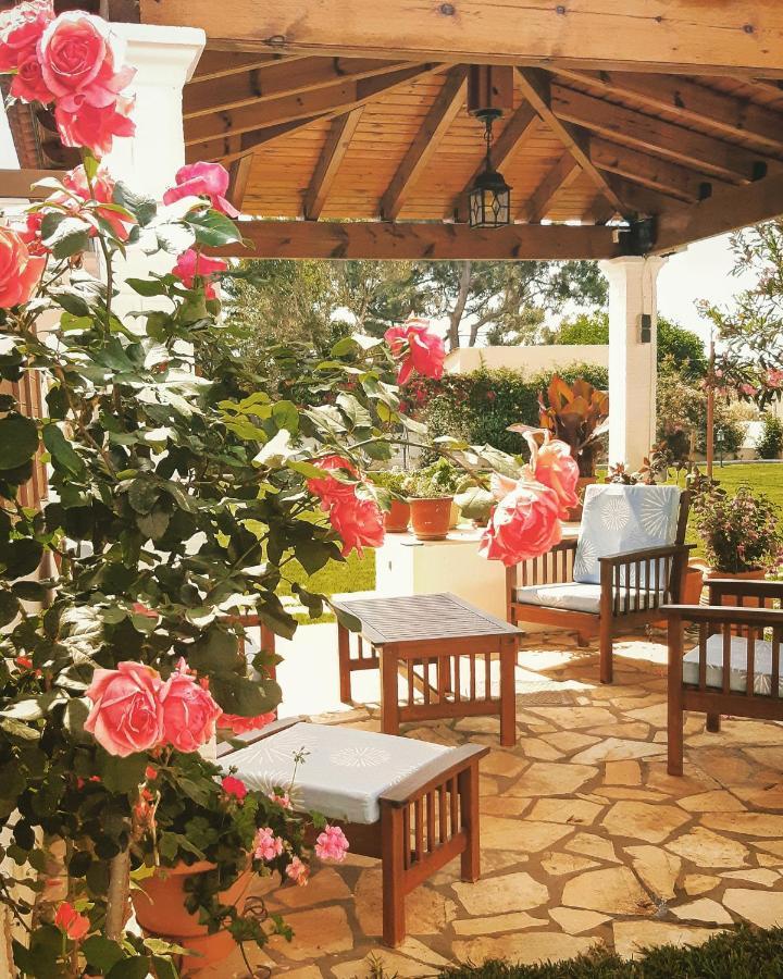 Voula Accommodation Агиос-Георгиос Экстерьер фото