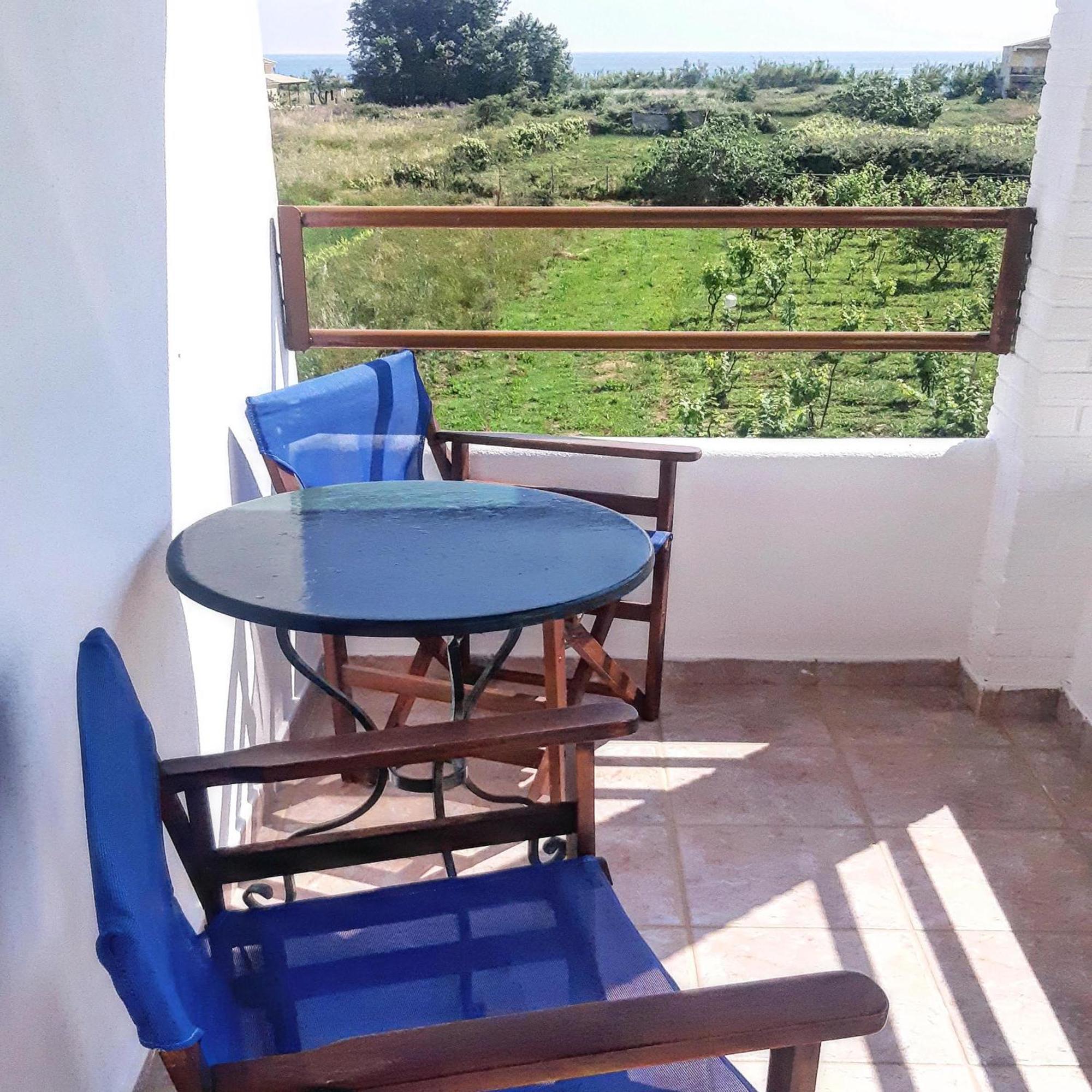 Voula Accommodation Агиос-Георгиос Экстерьер фото